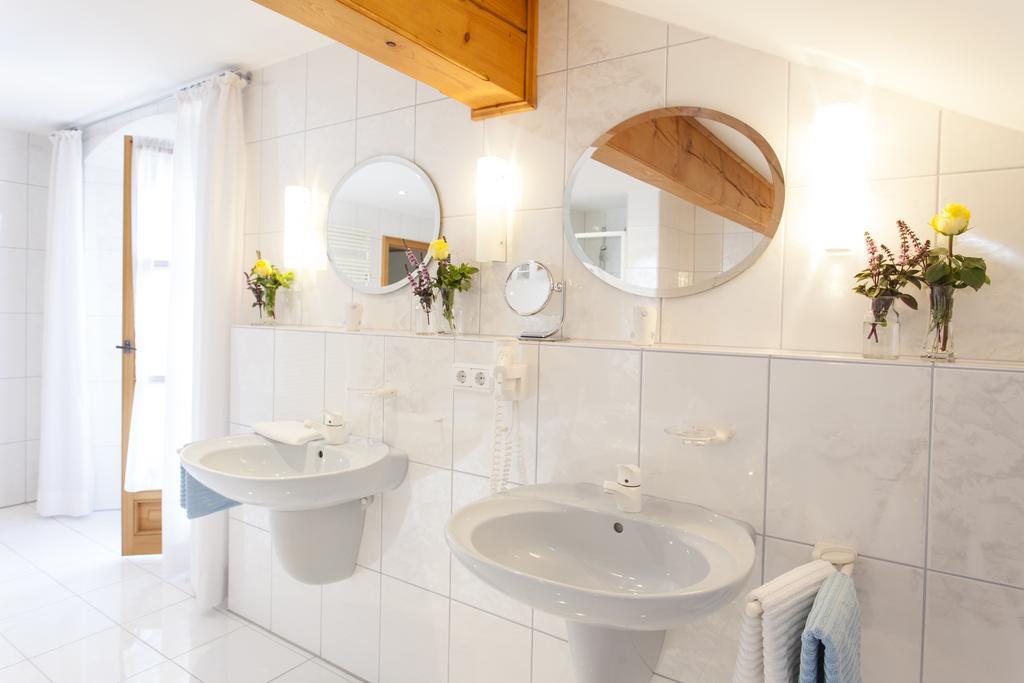 Landhaus Theresa Бад-Тольц Номер фото