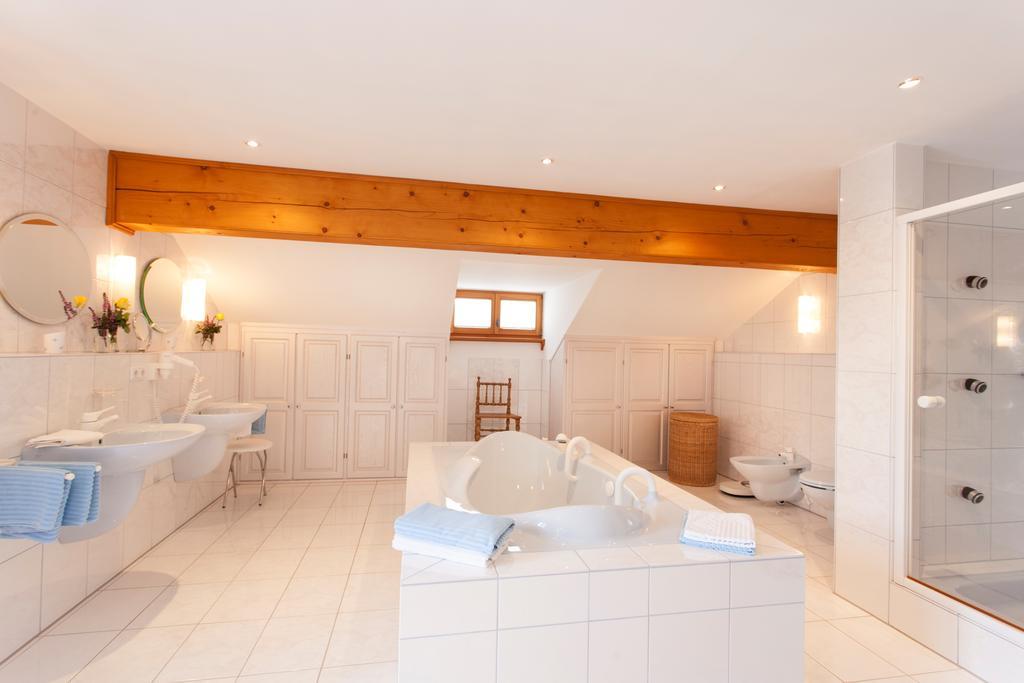 Landhaus Theresa Бад-Тольц Номер фото